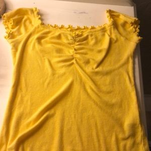 HOLLISTER YELLOW TOP